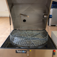 Teilewaschgerät / Industriewaschmaschine P100 - Edelstahl - 400V - 2,5 bar - 210 Liter Tank - 200 kg Tragkraft - Reinigungskapazität: 95 x 54 cm - mit Scheibenölabscheider - mit Edelstahlkorb