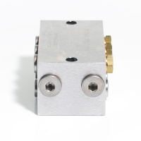 Delimon Flanschverteiler ZVF06A1522O - 6 Auslässe - 1,5 cm³ - Zuteilschaube 1/1 für 5 bis 6 Auslässe - Ohne Flanschplatte